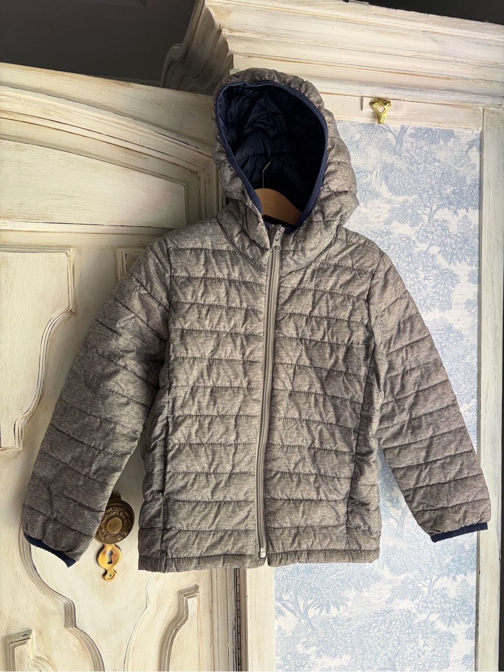 GAP Kids XS 4-5 PrimaLoft Lightweight Hooded Puffer Jacket Gray Navy